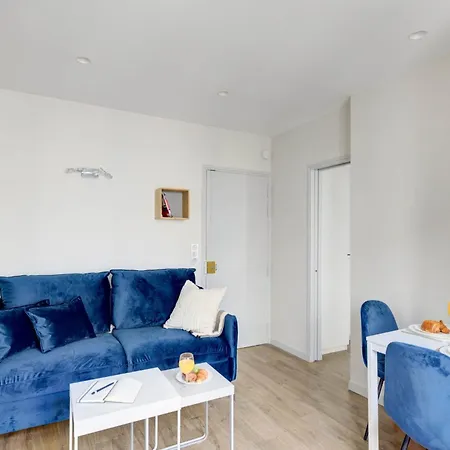 Invalides & Eiffel Tower - Cityapartmentstay *
