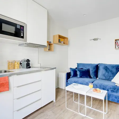 Invalides & Eiffel Tower - Cityapartmentstay *